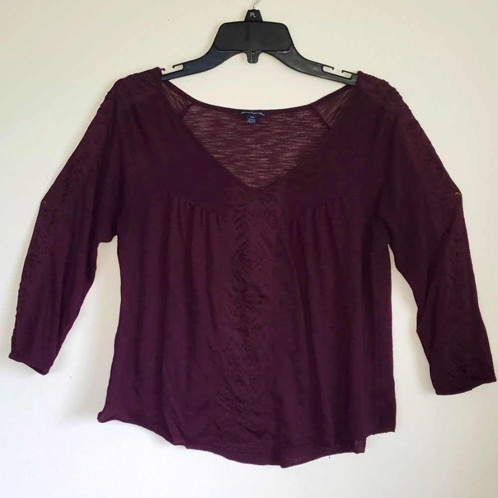 Maroon American Eagle lace shirt